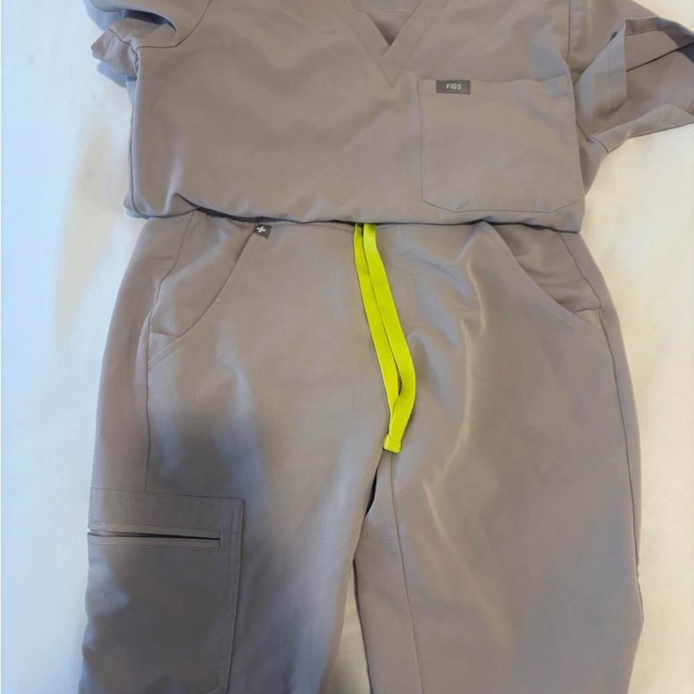 Figs Gray Scrub Set with Bright Yellow Accent